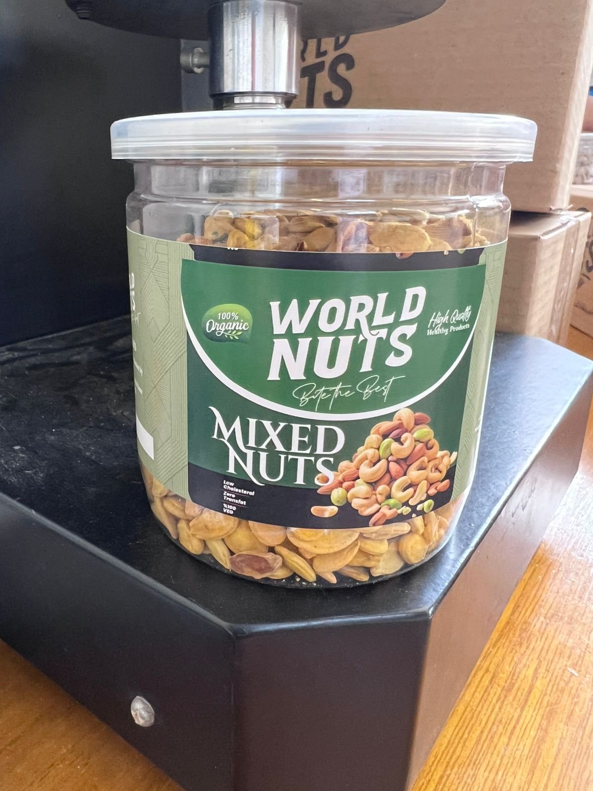 NUTS WORLD - Barcode 795697202485